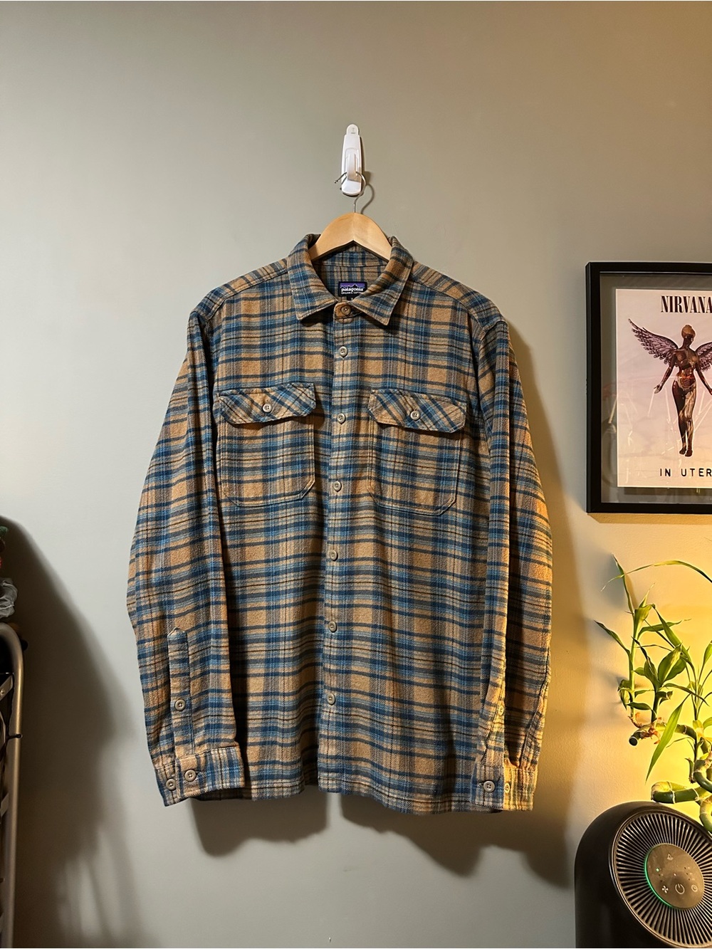 Patagonia Men's Plaid Shirt Jacket in Blue & Tan